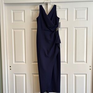 Alex Evenings Blue Sleeveless V-Neck Sheath Maxi Dress